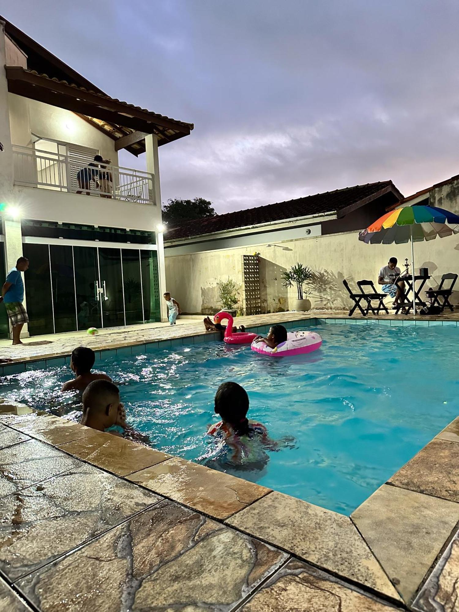 Hostel Familia Castor Itanhaém Buitenkant foto